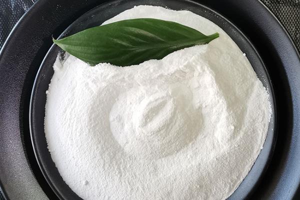 碳酸氢铵有什么作用，能为作物提供养分、起到驱虫效果