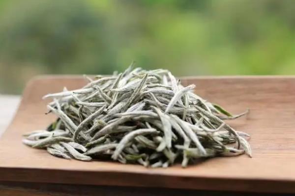 白茶是乌龙茶还是绿茶，既不是绿茶也不是乌龙茶