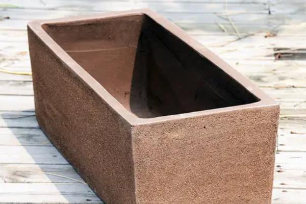 冬季如何在室内种植盆栽黄瓜，播种后要覆土浇水并覆膜