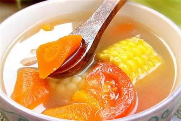 重阳节吃什么传统食物，可以吃菊花酒、羊肉面等