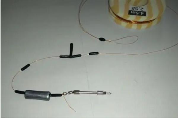 钓20斤草鱼需要用多大线组，可选择5+3或6+4线组