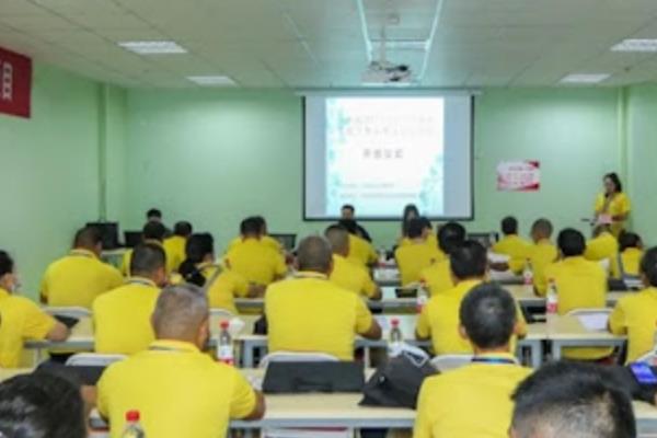 注册农村养殖合作社的好处是什么，可享受政策扶持、有利于开拓市场、方便获得相关服务