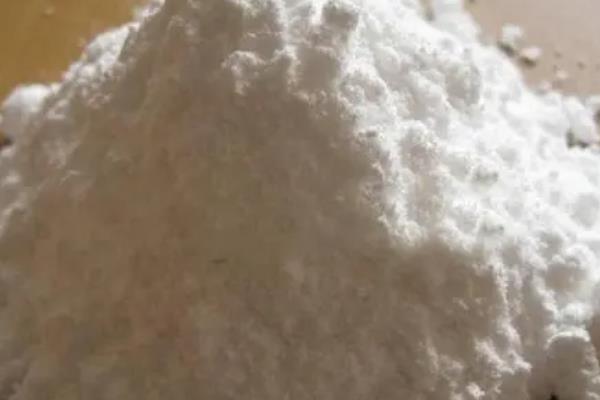 饲料药物添加剂的常用种类，常见的有甲基盐霉素预混剂、土霉素钙预混剂等