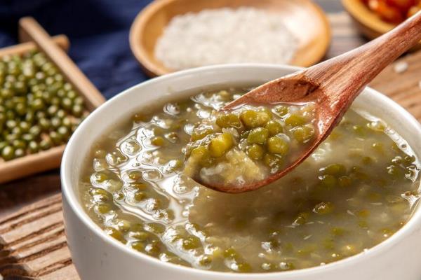 绿豆如何储存才能防虫,可化学熏蒸也可沸水浸泡等