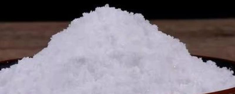 碳铵与尿素有什么区别，肥效速度、肥效差异等方面都不同