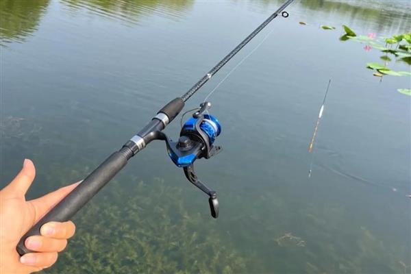 滑漂钓法用什么竿,一般用矶竿