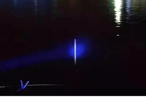 夜光漂吃铅量含电池吗，一般是不含电池的