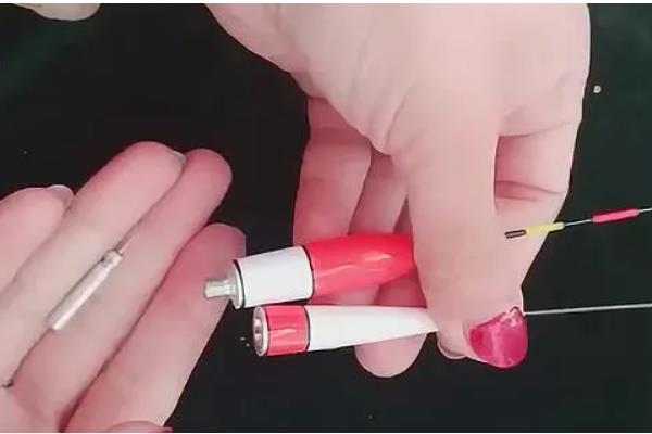 夜光漂吃铅量含电池吗，一般是不含电池的