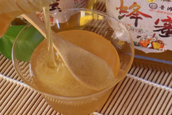 百花蜜真假鉴别方法，甜润适口略带微酸味