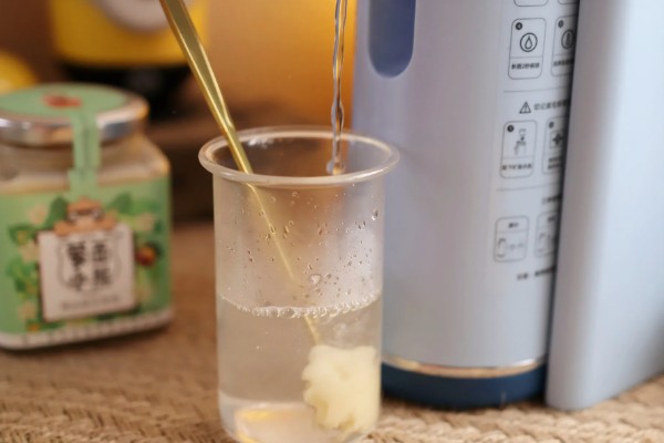 百花蜜真假鉴别方法，甜润适口略带微酸味