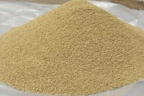 怎么处理过期的猪饲料，可采用晾晒法、蒸煮法等