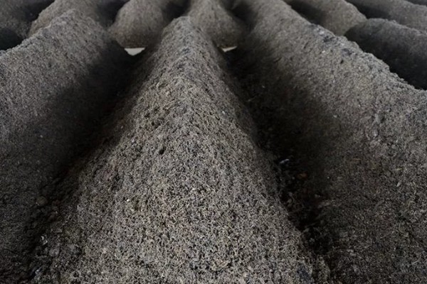 花生麸做肥料的优点有哪些，可以改善土壤结构