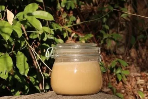 蜂蜜的价格,一斤需要30-100元左右