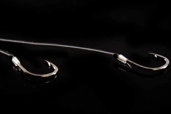 黑坑钓青鱼时的调漂方法，主要采取以下2种方式