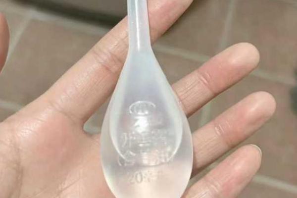 羊为什么不吃草，可能是患有疾病、气温高、草料不新鲜所致