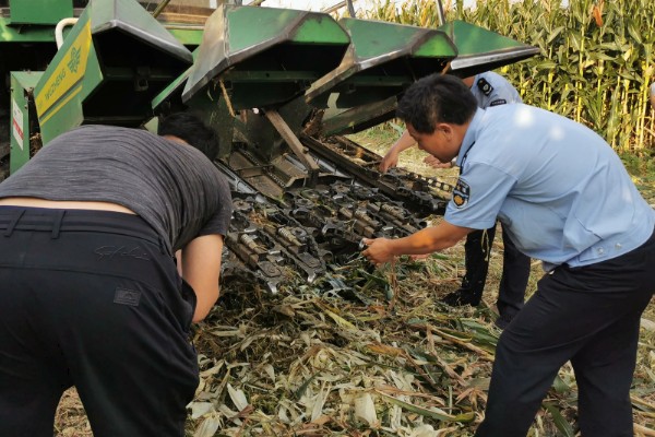 农机漏油怎么办，要对损坏的密封垫进行更换