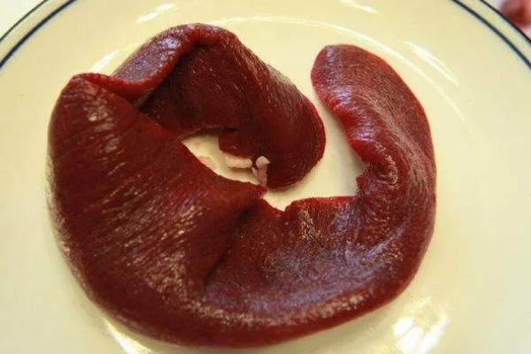 猪后丘属于什么部位,是屁股上方的一块长方形肉