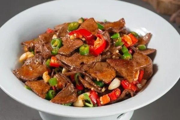 猪后丘属于什么部位,是屁股上方的一块长方形肉