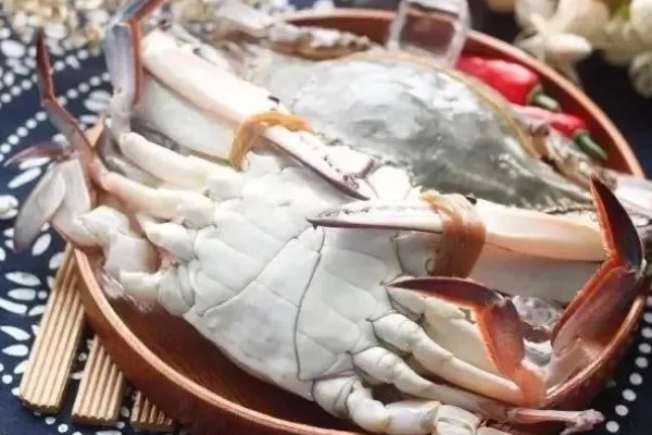 梭子蟹如何分公母，可观察肚脐和蟹黄等