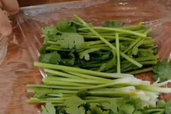 香菜味道重的原因,含有大量的醛类化合物