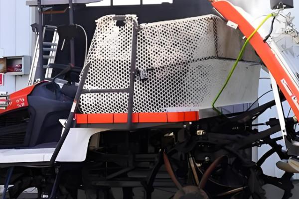 春耕农机播种的事宜,播前应仔细查看地块情况