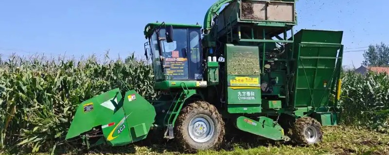 玉米收割机的寿命，寿命大概在5-6年左右