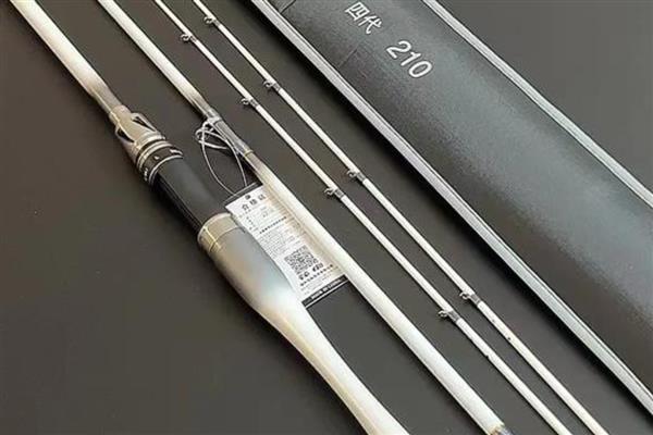 哪些7米2手竿有很高的性价比，战青、擒龙湖库三代等品牌值得推荐