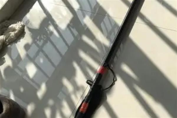 哪些7米2手竿有很高的性价比，战青、擒龙湖库三代等品牌值得推荐