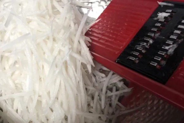 萝卜丝怎样切,可以用刀切或机器切