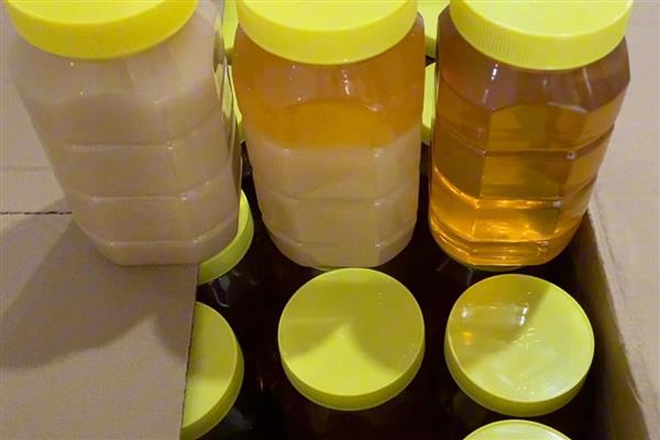 蜂蜜柠檬水怎么做才不苦，用低于60℃的温开水冲
