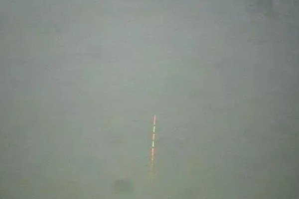 野钓漂相大全以及提竿时机,不同鱼种的漂相不同