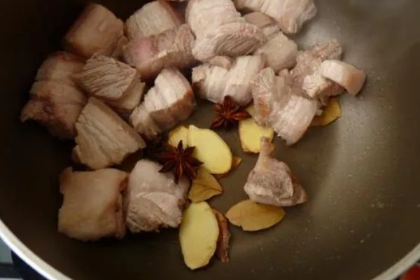 八角简介，是一种风味独特的调味料