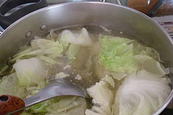 八角简介，是一种风味独特的调味料