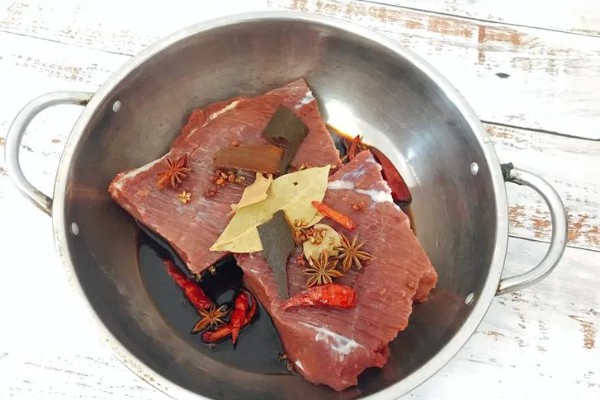 八角简介，是一种风味独特的调味料
